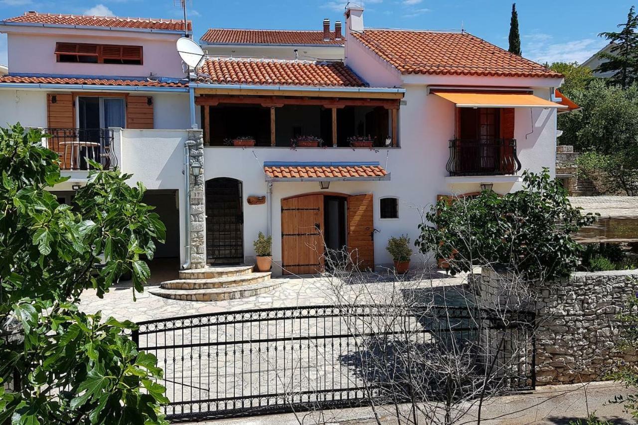 Villa Apartments Oliva Seget Vranjica Exterior foto